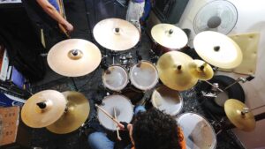 musician who plays drums